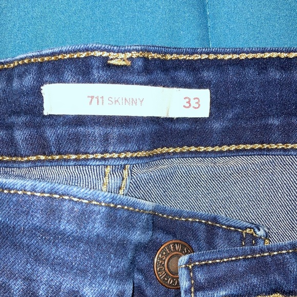 Mid rise Levi’s - Picture 3 of 5